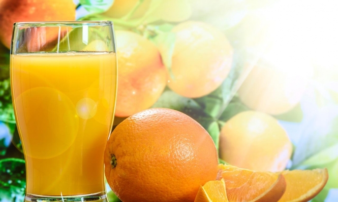 اهم 7+ فوائد البرتقال للبشرة في الصيف