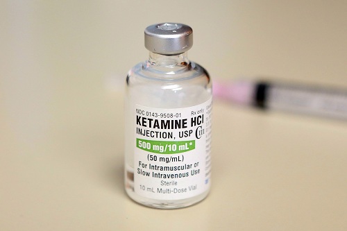 حقن كيتامين Ketamine مخدر عام ومسكن للألم