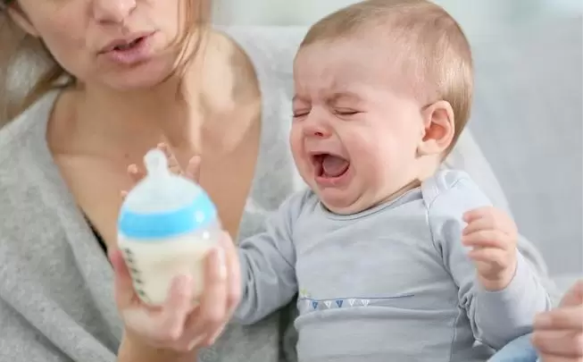 اسباب بكاء الطفل بأستمرار