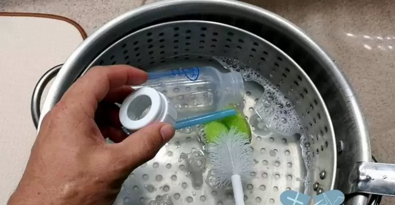 كيفية تنظيف رضاعة الاطفال