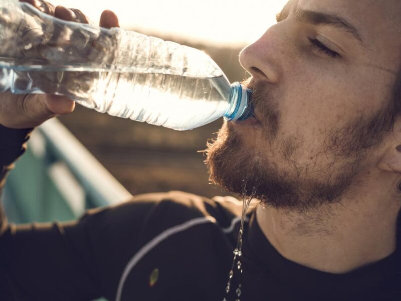 كيفية التغلب على الشعور بالعطش بعد شرب كمية كافية من الماء؟